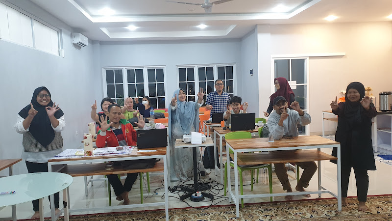Panduan Lengkap Mengenai Sekolah Bisnis dan Tempat Pelatihan di Indonesia