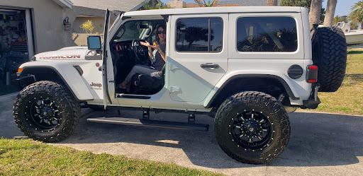 Car Dealer «Crystal Chrysler Dodge Jeep of Homosassa», reviews and photos, 1005 S Suncoast Blvd, Homosassa, FL 34448, USA