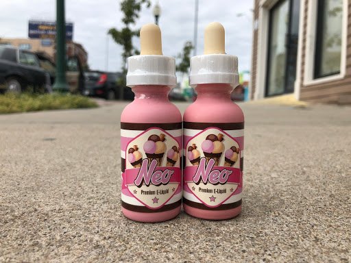 Tobacco Shop «18 Plus Vape & Shop», reviews and photos, 4037 Broadway, Kansas City, MO 64111, USA