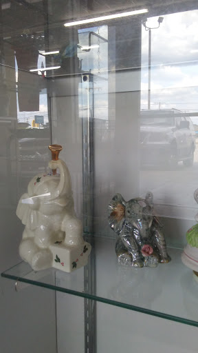Thrift Store «Balch Springs Thrift Store», reviews and photos, 3527 Shepherd Ln, Balch Springs, TX 75180, USA