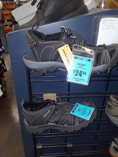 Sporting Goods Store «Big 5 Sporting Goods», reviews and photos, 1450 E Hatch Rd, Ceres, CA 95307, USA