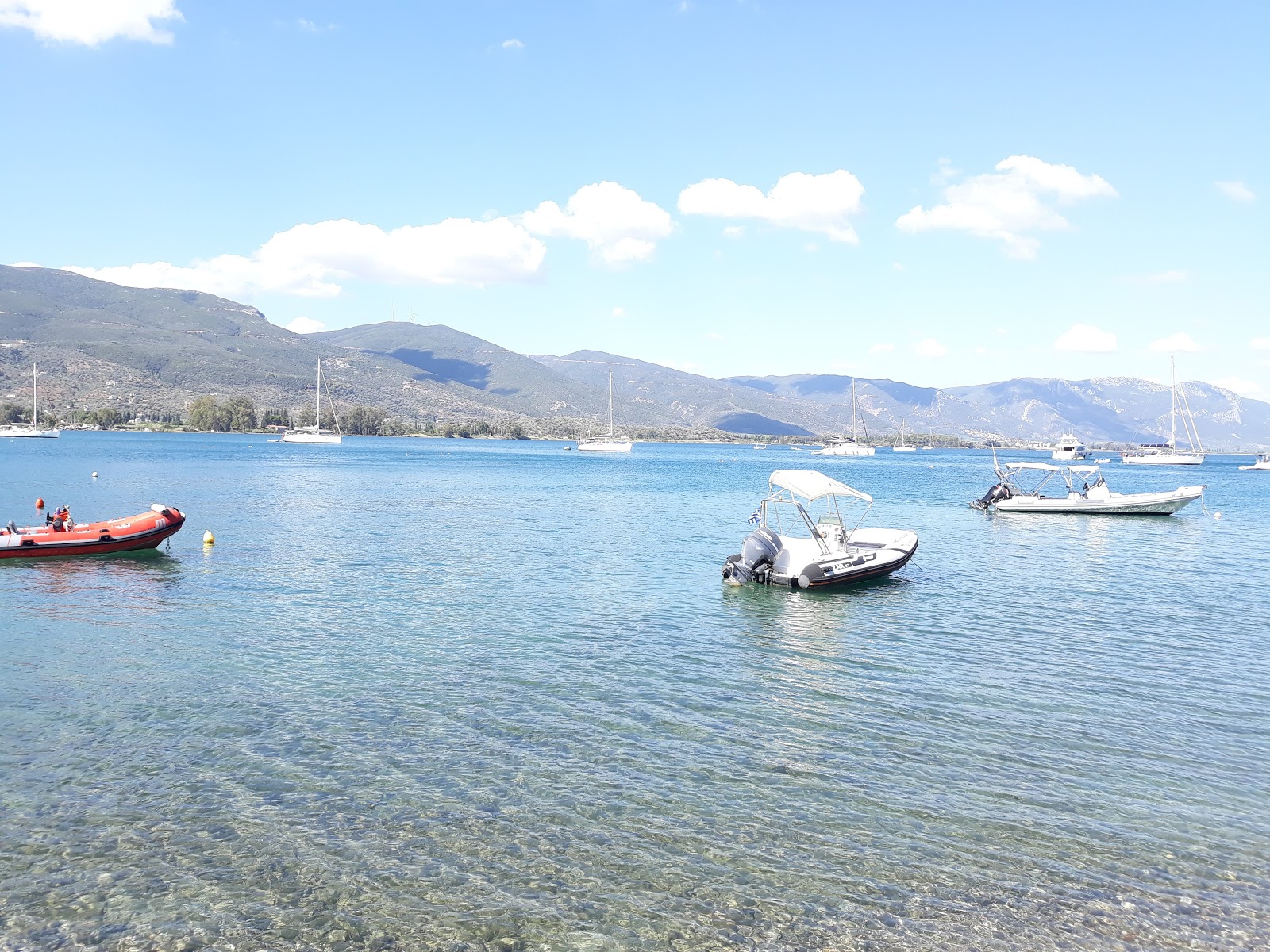 Foto von Love Bay und seine wunderschöne Landschaft