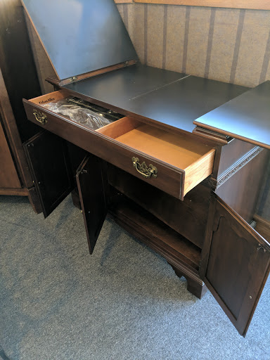 Consignment Shop «Furniture City Consignment», reviews and photos, 3555 Lake Eastbrook Blvd SE, Grand Rapids, MI 49546, USA