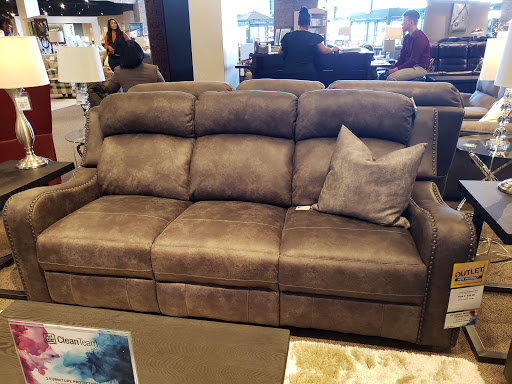 Furniture Store «Art Van Furniture - Southfield», reviews and photos, 22555 Greenfield Rd, Southfield, MI 48075, USA