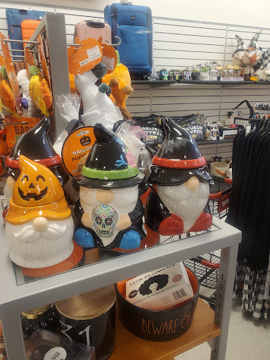 Department Store «T.J. Maxx», reviews and photos, 2150 N. Bellflower Blvd, Long Beach, CA 90815, USA