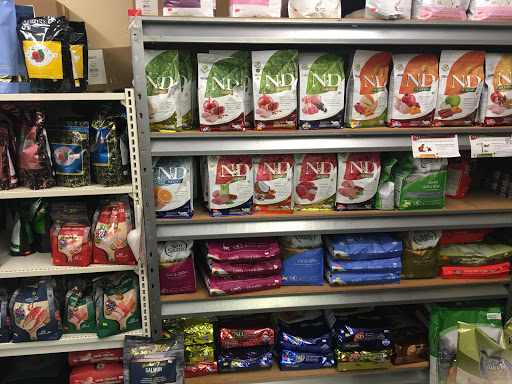 Pet Supply Store «Pet Headquarters», reviews and photos, 501 E Main St B, Palmyra, PA 17078, USA