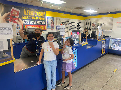 Pawn Shop «La Familia Pawn and Jewelry», reviews and photos, 3615 W Vine St, Kissimmee, FL 34741, USA