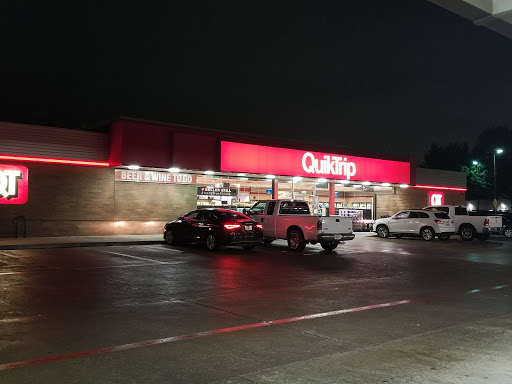 QuikTrip, 2425 W Division St, Arlington, TX 76012, USA, 