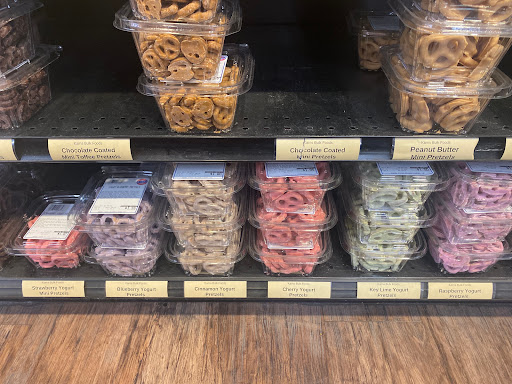 Grocery Store «Karns Foods», reviews and photos, 35 Centre Dr, New Bloomfield, PA 17068, USA