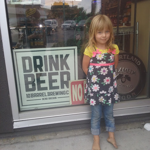 Liquor Store «Rose City Liquor Store», reviews and photos, 7253 NE Sandy Blvd, Portland, OR 97213, USA