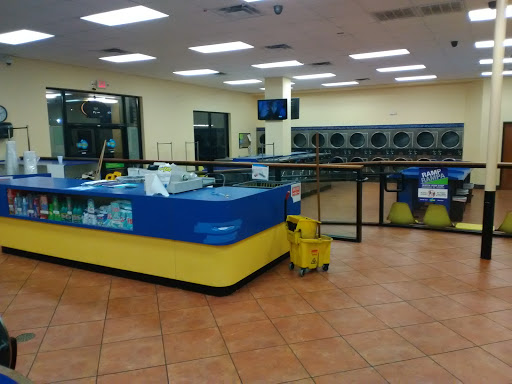Laundromat «SpinZone Laundry North 24/7», reviews and photos, 6307 Cameron Rd, Austin, TX 78723, USA