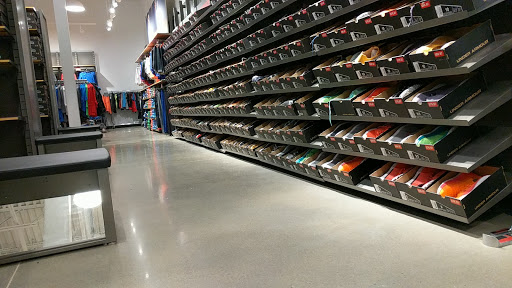 Clothing Store «Under Armour Factory House», reviews and photos, 35 S Willowdale Dr #207, Lancaster, PA 17602, USA