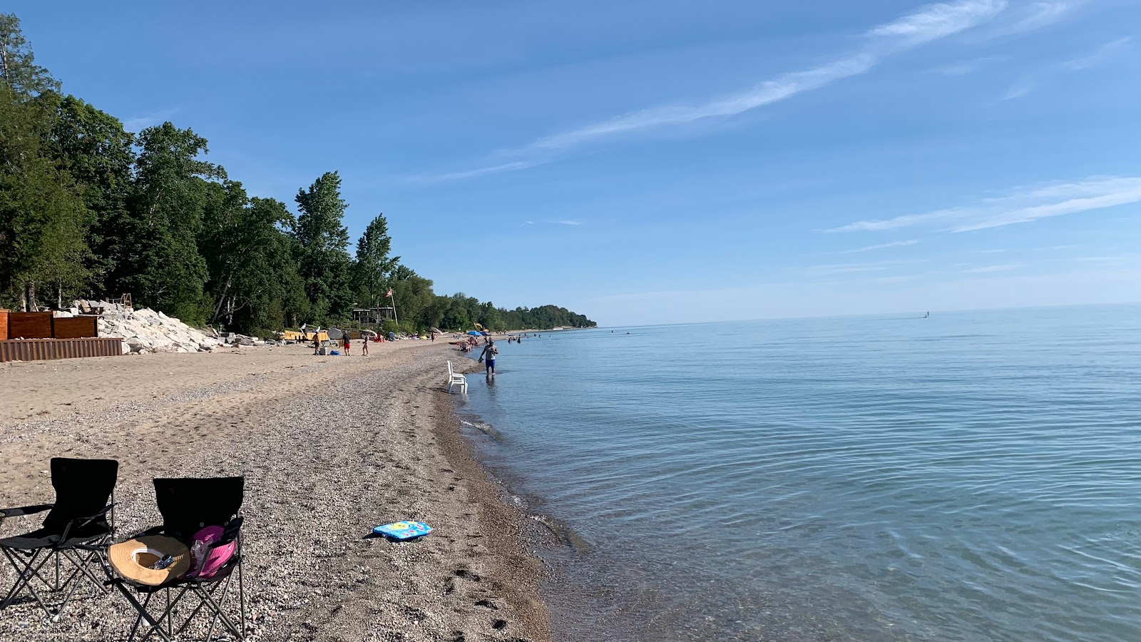 Foto di Port Albert Beach con una superficie del sabbia beige e ciottoli