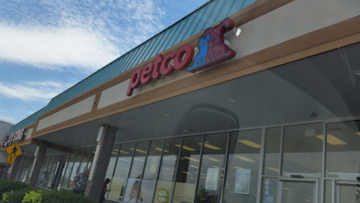 Pet Supply Store «Petco Animal Supplies», reviews and photos, 4632 Broadway, Allentown, PA 18104, USA