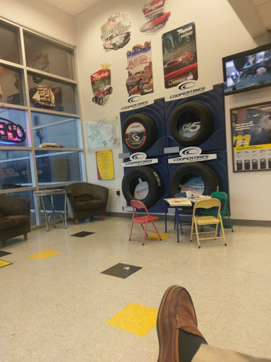 Auto Repair Shop «Meineke Car Care Center», reviews and photos, 3501 13th Ave S, Fargo, ND 58103, USA