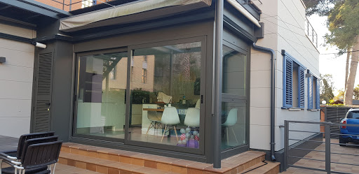 Sistemas De Construcción En Aluminio Y Vidrio