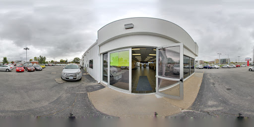 Used Car Dealer «Coralville Used Car Superstore», reviews and photos, 404 2nd St, Coralville, IA 52241, USA