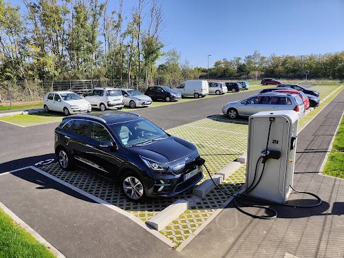 Station de recharge pour véhicules électriques à Toul