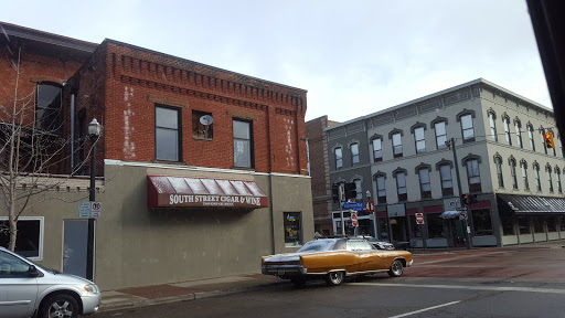 Tobacco Shop «South Street Cigar & Spirits», reviews and photos, 250 S Kalamazoo Mall, Kalamazoo, MI 49007, USA