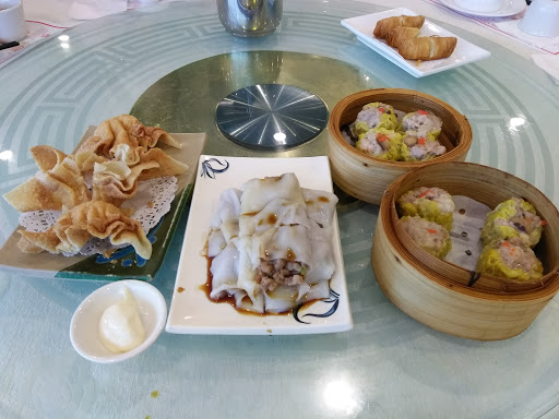 Wok N Roll Restaurant 花園酒樓