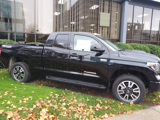 Toyota Dealer «New Rochelle Toyota», reviews and photos, 47 Cedar St, New Rochelle, NY 10801, USA