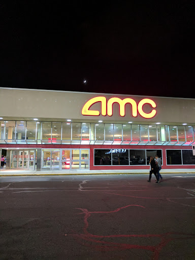 Movie Theater «AMC DINE-IN Levittown 10», reviews and photos, 3585 Hempstead Turnpike, Levittown, NY 11756, USA