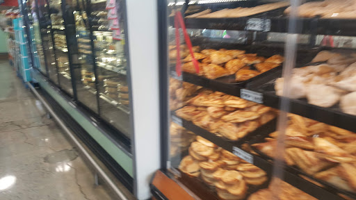 Supermarket «Vallarta Supermarkets», reviews and photos, 19725 Vanowen St, Winnetka, CA 91306, USA