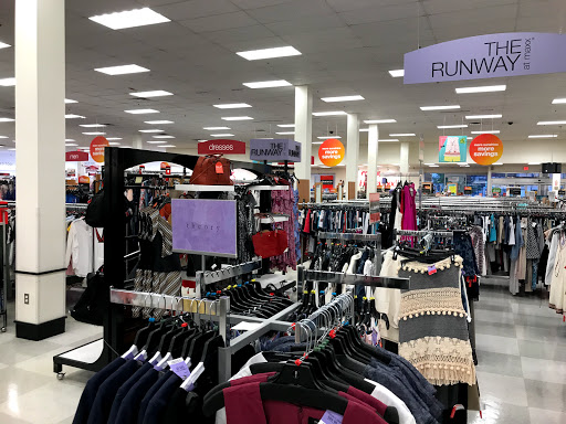 Department Store «T.J. Maxx & HomeGoods», reviews and photos, 198 Alewife Brook Pkwy, Cambridge, MA 02138, USA
