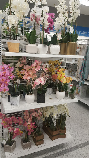 Clothing Store «Ross Dress for Less», reviews and photos, 820 E Alosta Ave, Azusa, CA 91702, USA