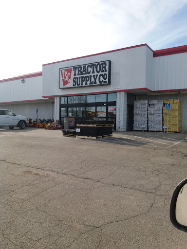 Tractor Supply Co., 9630 Ida St, Omaha, NE 68122, USA, 