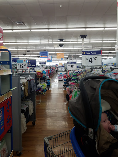 Discount Store «Walmart», reviews and photos, 201 Walton Rd, Harlan, KY 40831, USA