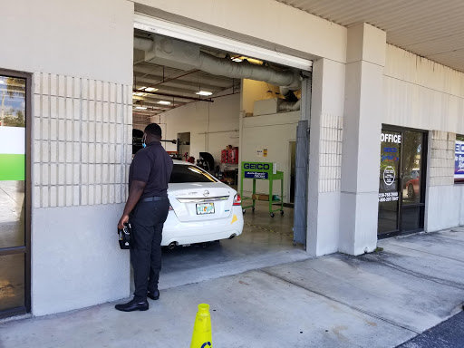 Auto Body Shop «Gerber Collision & Glass», reviews and photos, 13081 Metro Pkwy #1, Fort Myers, FL 33966, USA