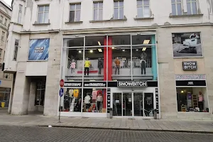 Snowbitch.cz - Shop Plzen image