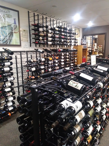 Wine Store «Smokes and Suds / S & S Wine Cellar», reviews and photos, 6848 N Government Way #102, Dalton Gardens, ID 83815, USA