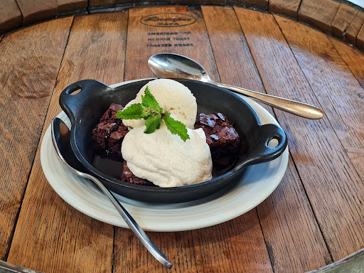 American Restaurant «Pinstripes», reviews and photos, 1150 Willow Rd, Northbrook, IL 60062, USA