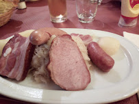 Choucroute d'Alsace du Restaurant de spécialités alsaciennes Restaurant La Cloche à Obernai - n°8