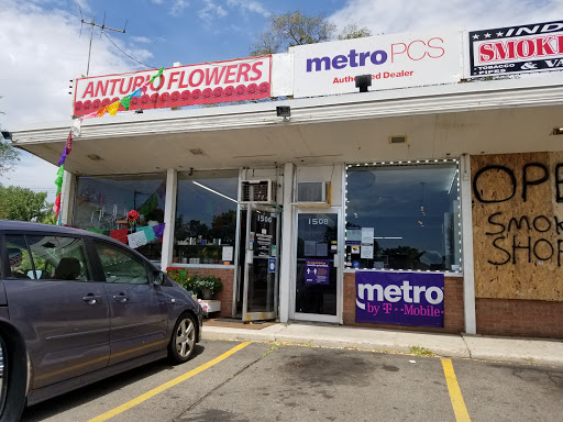 Cell Phone Store «MetroPCS Authorized Dealer», reviews and photos, 1508 E 66th St, Richfield, MN 55423, USA