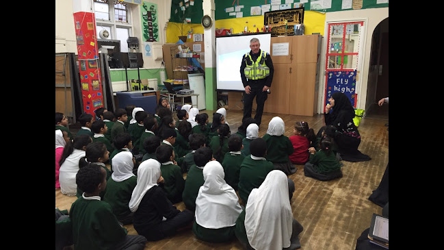 Comments and reviews of Cardiff Muslim Primary School