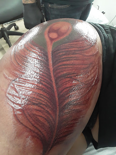 Tattoo Shop «Red Lion Tattoo Cleveland», reviews and photos, 4043 St Clair Ave, Cleveland, OH 44103, USA