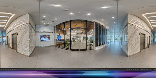 Erik Brown - Compass Real Estate Agent in Beverly Hills, CA image