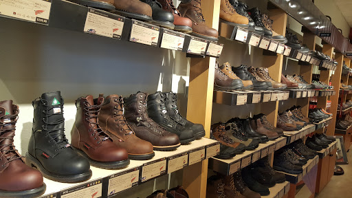 Shoe Store «Red Wing», reviews and photos, 1900 McLoughlin Blvd #40, Oregon City, OR 97045, USA