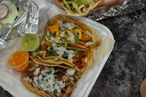 Tacos El Joven image