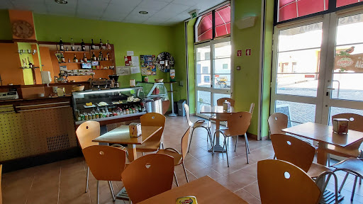 Snack-Bar e Pastelaria Bemparece no Monchique, Faro