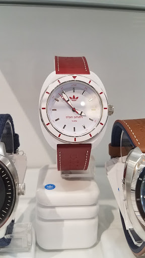 Shopping Mall «Gloucester Premium Outlets», reviews and photos, 100 Premium Outlets Dr, Blackwood, NJ 08012, USA