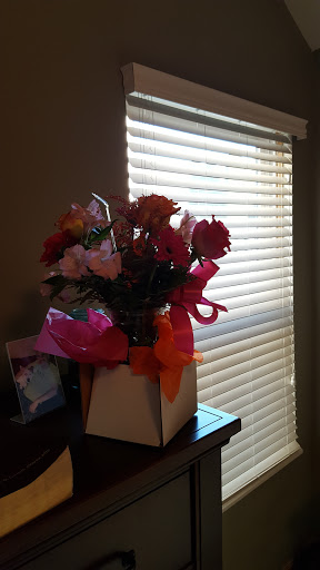 Florist «Villager Flowers & Gifts», reviews and photos, 5278 W Broad St, Columbus, OH 43228, USA