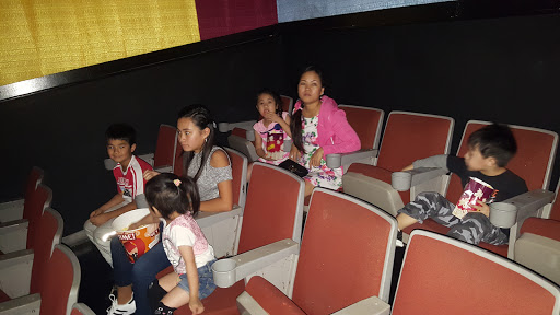 Movie Theater «Edison Park 8 Cinemas», reviews and photos, 2235 Winkler Ave, Fort Myers, FL 33901, USA