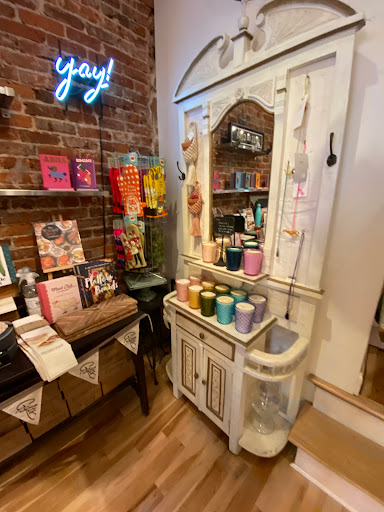 Boutique «The Little Apple», reviews and photos, 4361 Main St, Philadelphia, PA 19127, USA