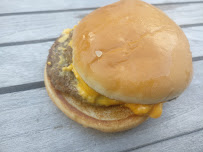 Cheeseburger du Restauration rapide McDonald's à La Flèche - n°4