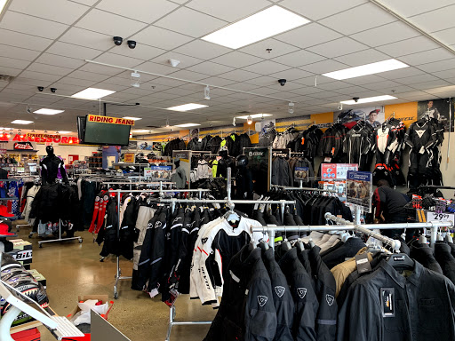 Motorcycle Parts Store «Cycle Gear», reviews and photos, 695 E Golf Rd, Schaumburg, IL 60173, USA
