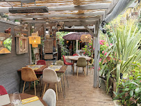 Atmosphère du Restaurant La Pause Des Genêts - Resto - Boutique à Genêts - n°1